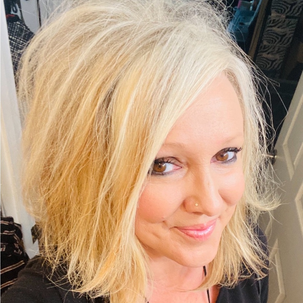 Meet your Posher, Angela